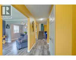 39 KING Street - 4