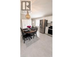 241 THORNER Drive - 3