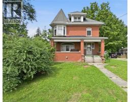 116 CAITHNESS Street E - 2