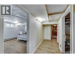 802 WATERLOO Street - 39