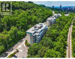 479 CHARLTON Avenue E UnitNo. 105 - 3