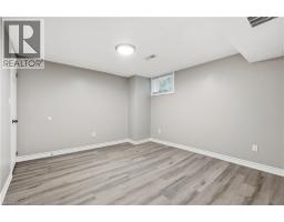 35 CENTENNIAL Parkway S - 38