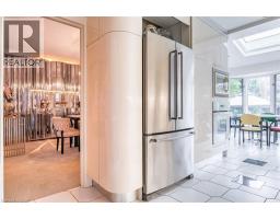 107 BOND Street S - 12