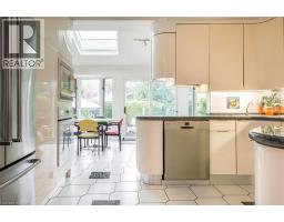 107 BOND Street S - 13