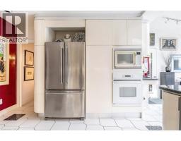 107 BOND Street S - 15