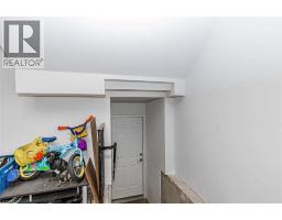 47 QUEENSWAY Drive - 24