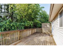 47 QUEENSWAY Drive - 28