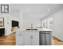 1070 BARCLAY Circle - 12