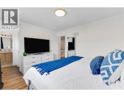 1070 BARCLAY Circle - 18
