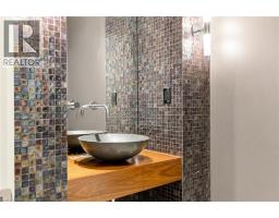 411 WEDGEWOOD Drive - 34