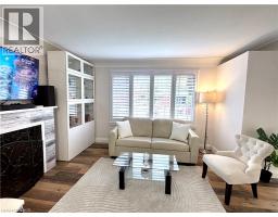 2105 MAPLEWOOD Drive - 12
