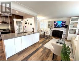 2105 MAPLEWOOD Drive - 14
