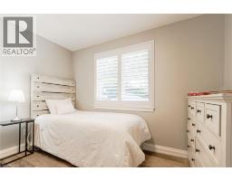 2105 MAPLEWOOD Drive - 16
