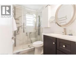 2105 MAPLEWOOD Drive - 30