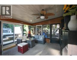 2105 MAPLEWOOD Drive - 32
