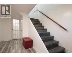 2105 MAPLEWOOD Drive - 33