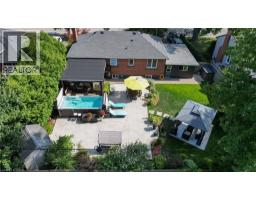 2105 MAPLEWOOD Drive - 44
