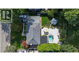 2105 MAPLEWOOD Drive - 46