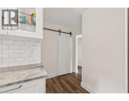 18 WILLOWDALE Street - 13