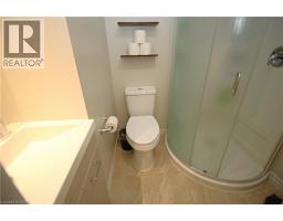 35 GARDEN Crescent - 32