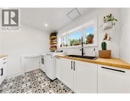 386 COSBURN Crescent - 17