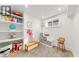 386 COSBURN Crescent - 32