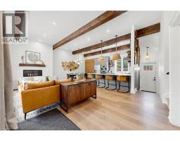 386 COSBURN Crescent - 6