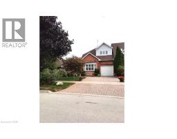 44 MORRISON Crescent - 9