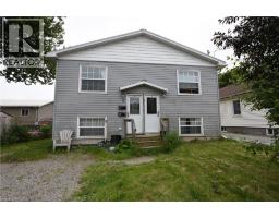3 ELGIN Street S - 1