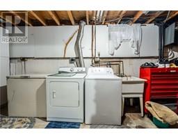 97 GUILDWOOD Drive - 42