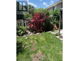 97 GUILDWOOD Drive - 44