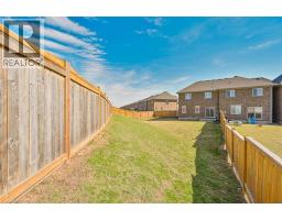 23 PINOT Crescent - 48