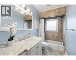 52 BONIFACE Avenue - 16