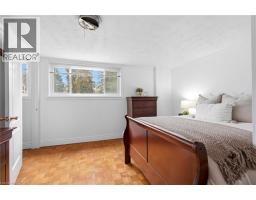 52 BONIFACE Avenue - 32