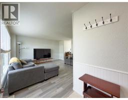 724 PARKVIEW Crescent - 5