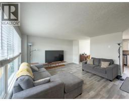 724 PARKVIEW Crescent - 6