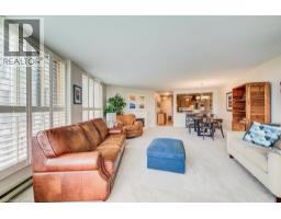 24 MARILYN Drive UnitNo. 704 - 21