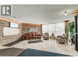 24 MARILYN Drive UnitNo. 704 - 33