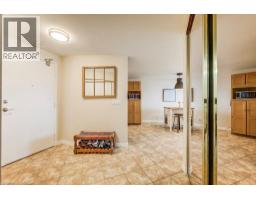 24 MARILYN Drive UnitNo. 704 - 4