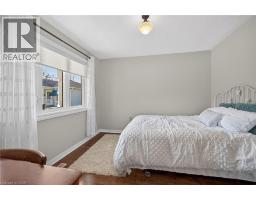232 SILVERBIRCH Boulevard - 23
