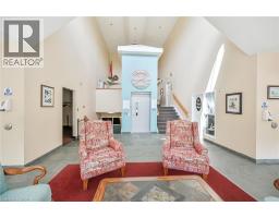 232 SILVERBIRCH Boulevard - 39