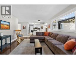 232 SILVERBIRCH Boulevard - 8