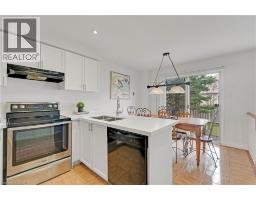 1471 PICKWICK Drive - 8