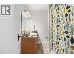 239 YORK Street - 13