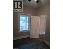 239 YORK Street - 26