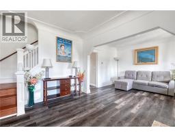 118 CAMERON Avenue N - 8