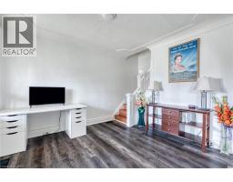 118 CAMERON Avenue N - 9