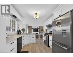 24 LAKESIDE Place E - 12
