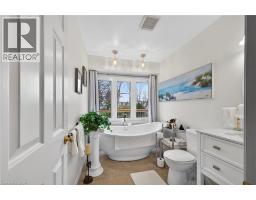 24 LAKESIDE Place E - 35