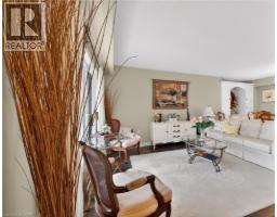 24 LAKESIDE Place E - 8